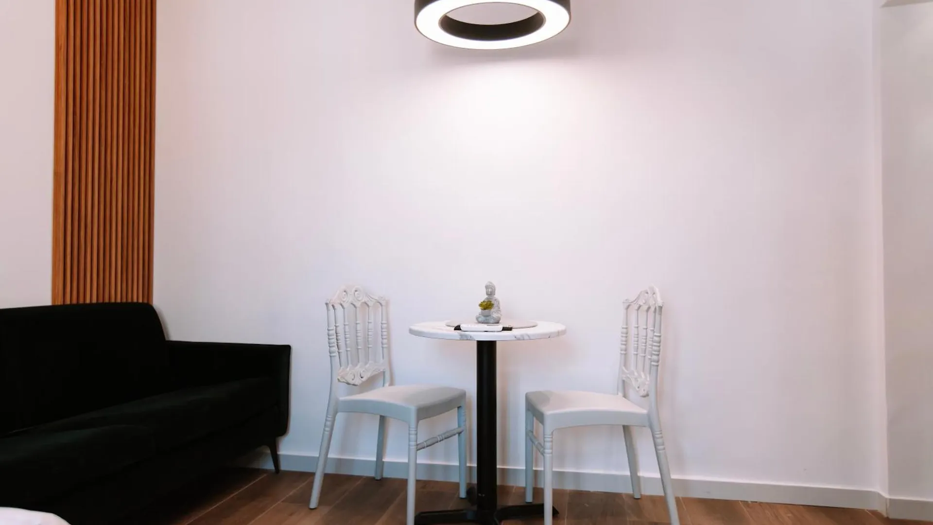 Barrikada Str Modern Apartments - The Nest Tirana